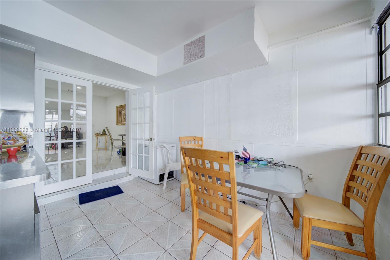 MIAMI GARDENS MANOR SEC 3 - Residential