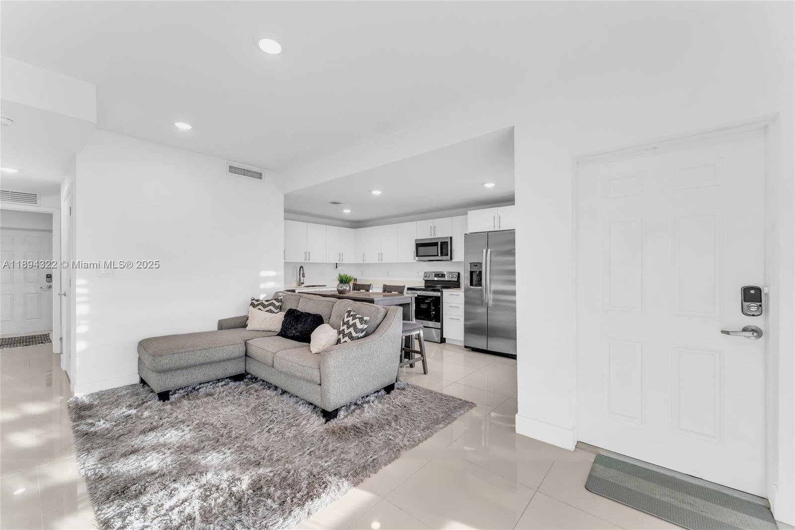 PARADISE ONE - Residential