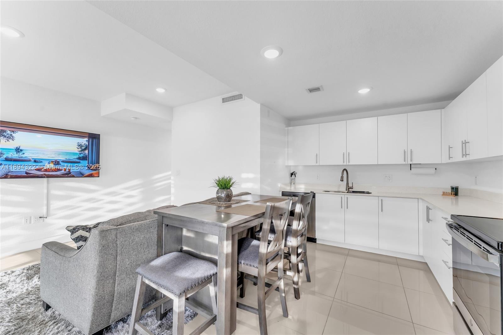 PARADISE ONE - Residential