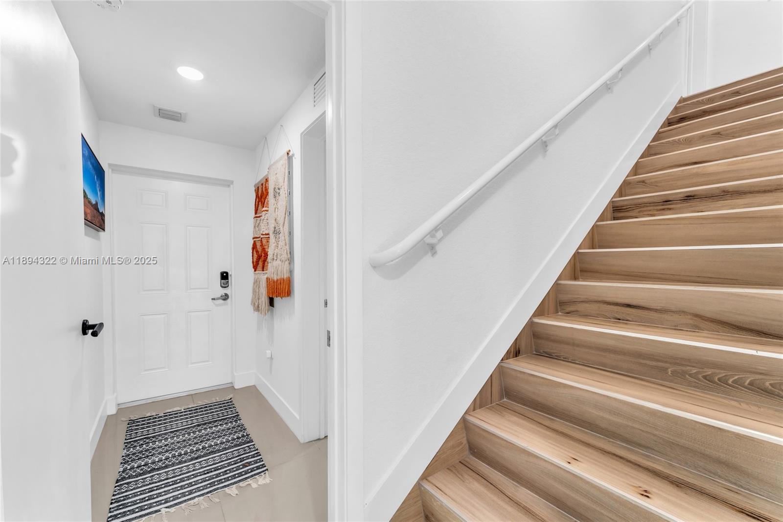 PARADISE ONE - Residential