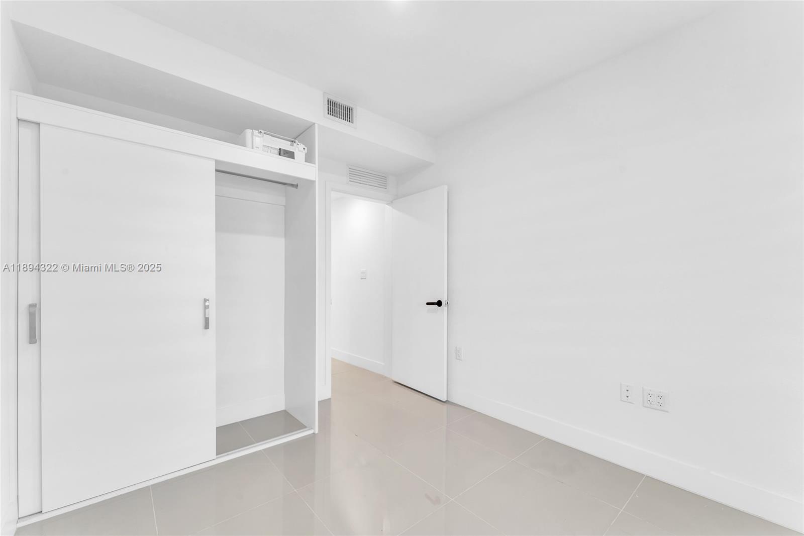 PARADISE ONE - Residential