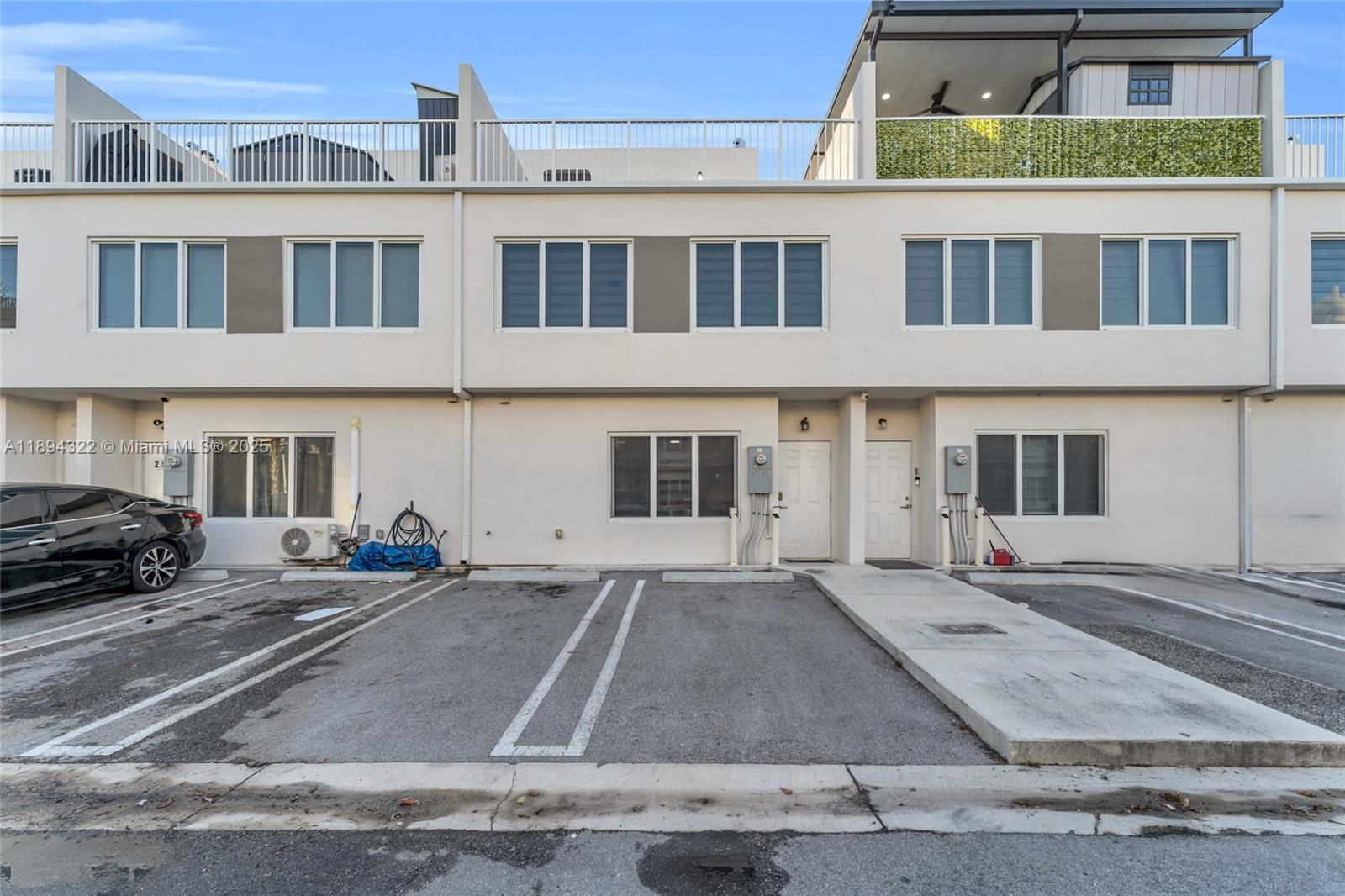 PARADISE ONE - Residential