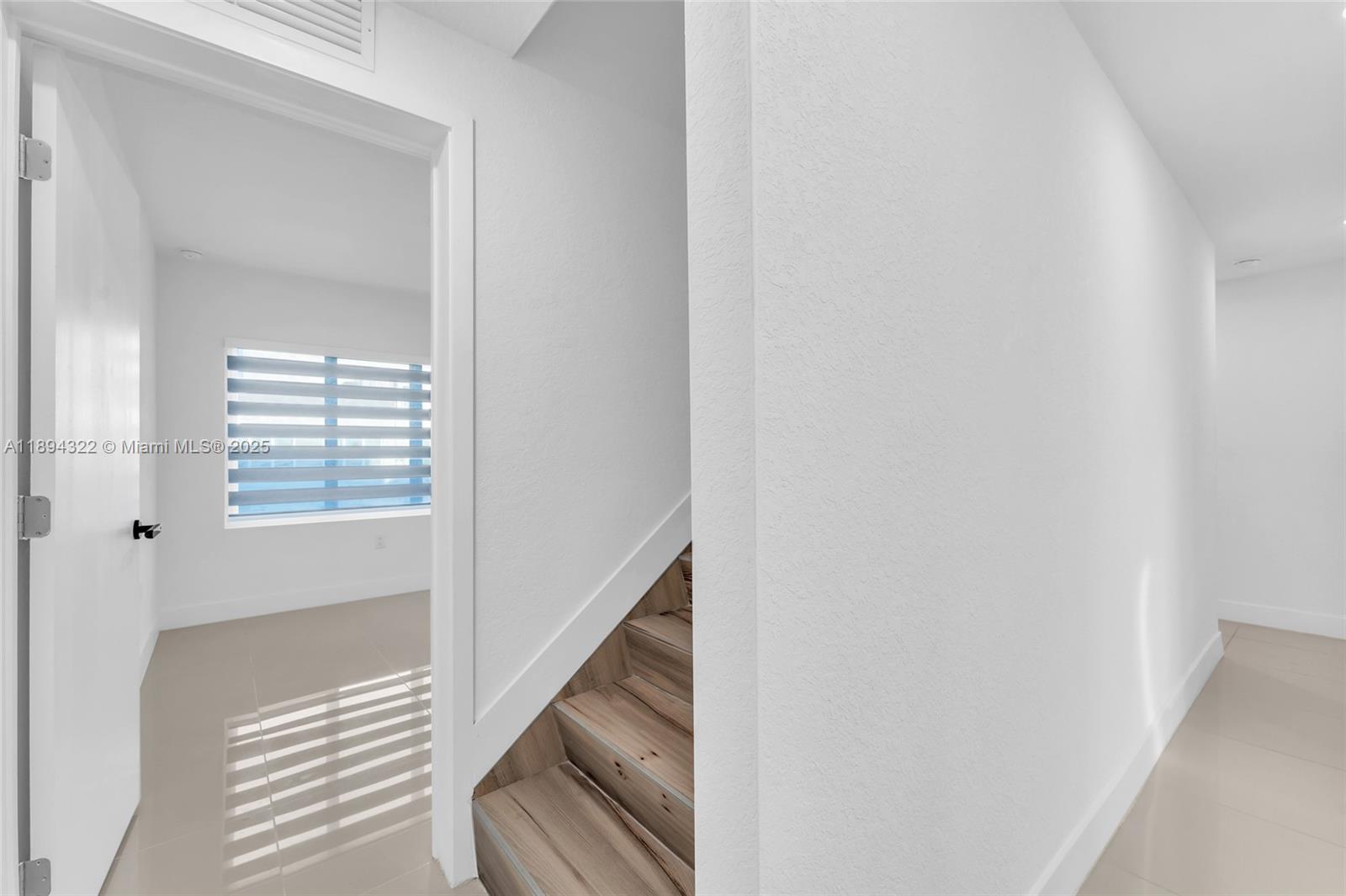 PARADISE ONE - Residential