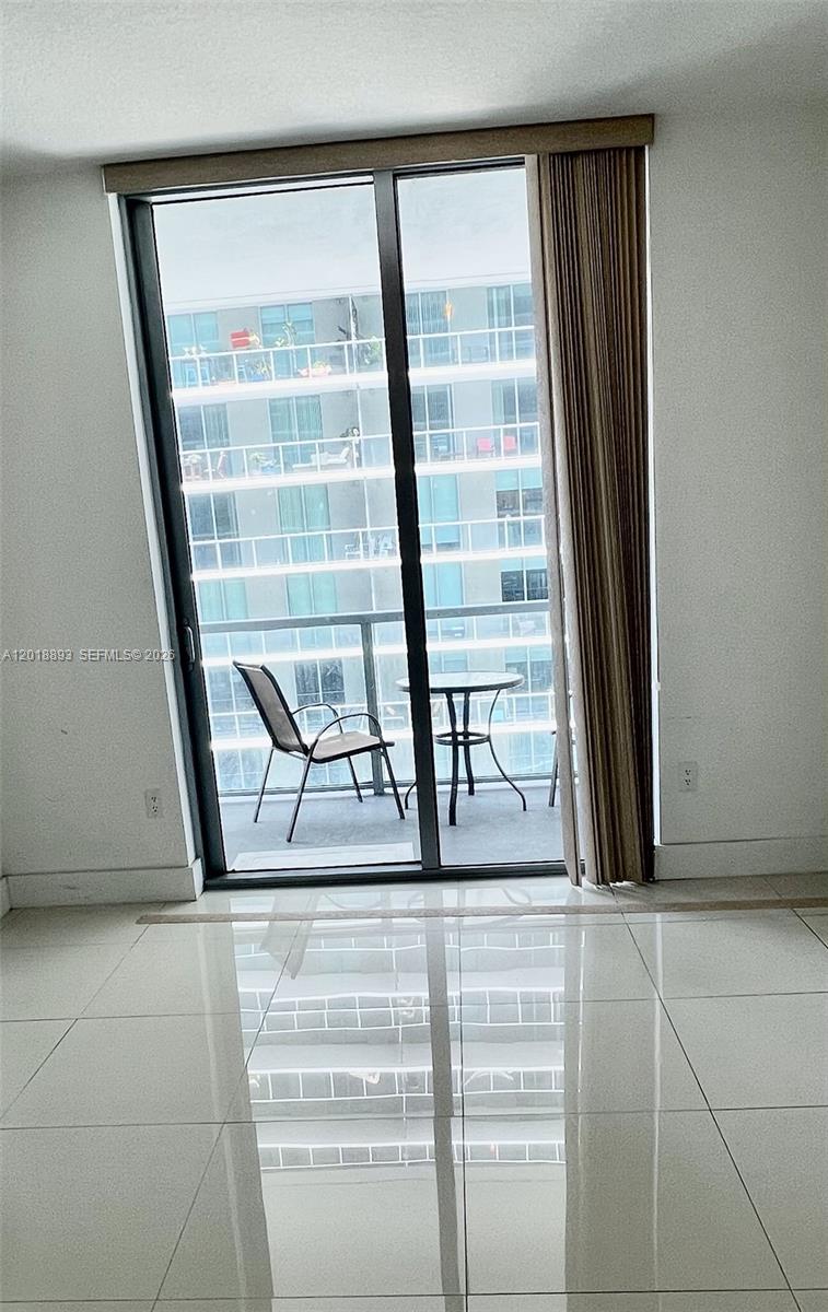 79 SW 12 ST 1407