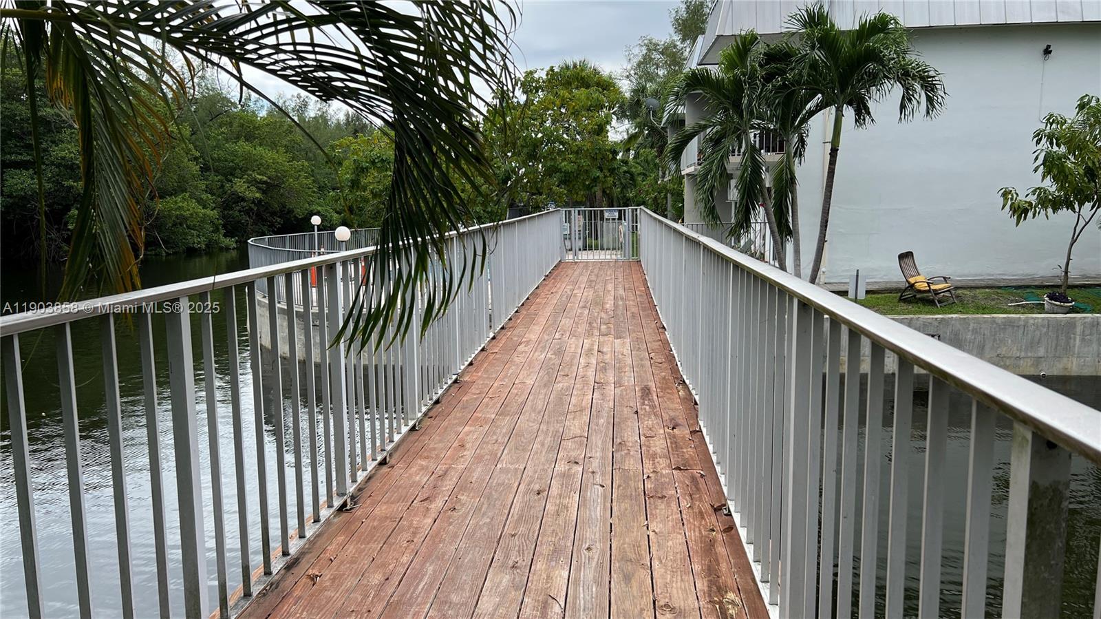 HIDDEN WATERS CONDO - Residential Lease