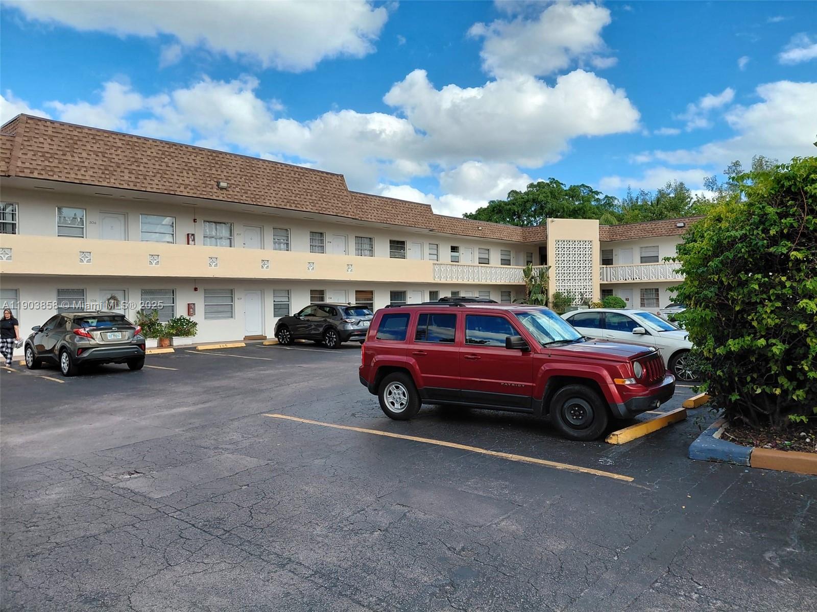 HIDDEN WATERS CONDO - Residential Lease