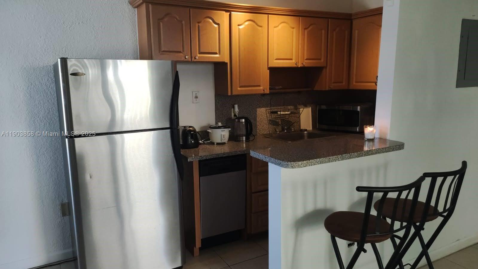 HIDDEN WATERS CONDO - Residential Lease