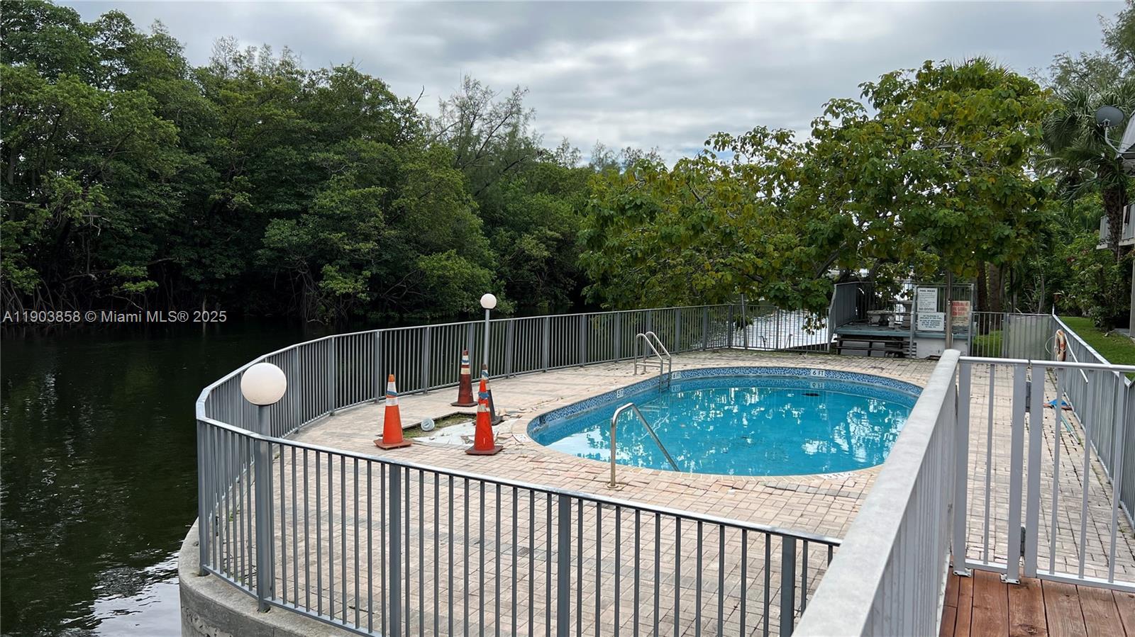 HIDDEN WATERS CONDO - Residential Lease