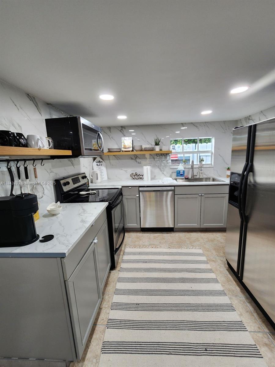 ROHAN ACRES - Residential Lease