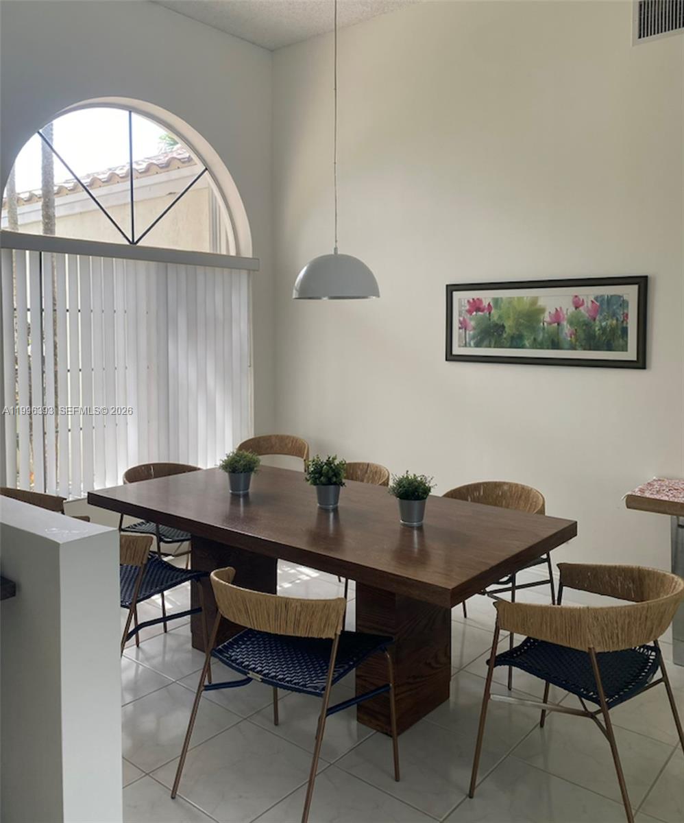 SECTOR 7 SOUTH - - Residential Lease