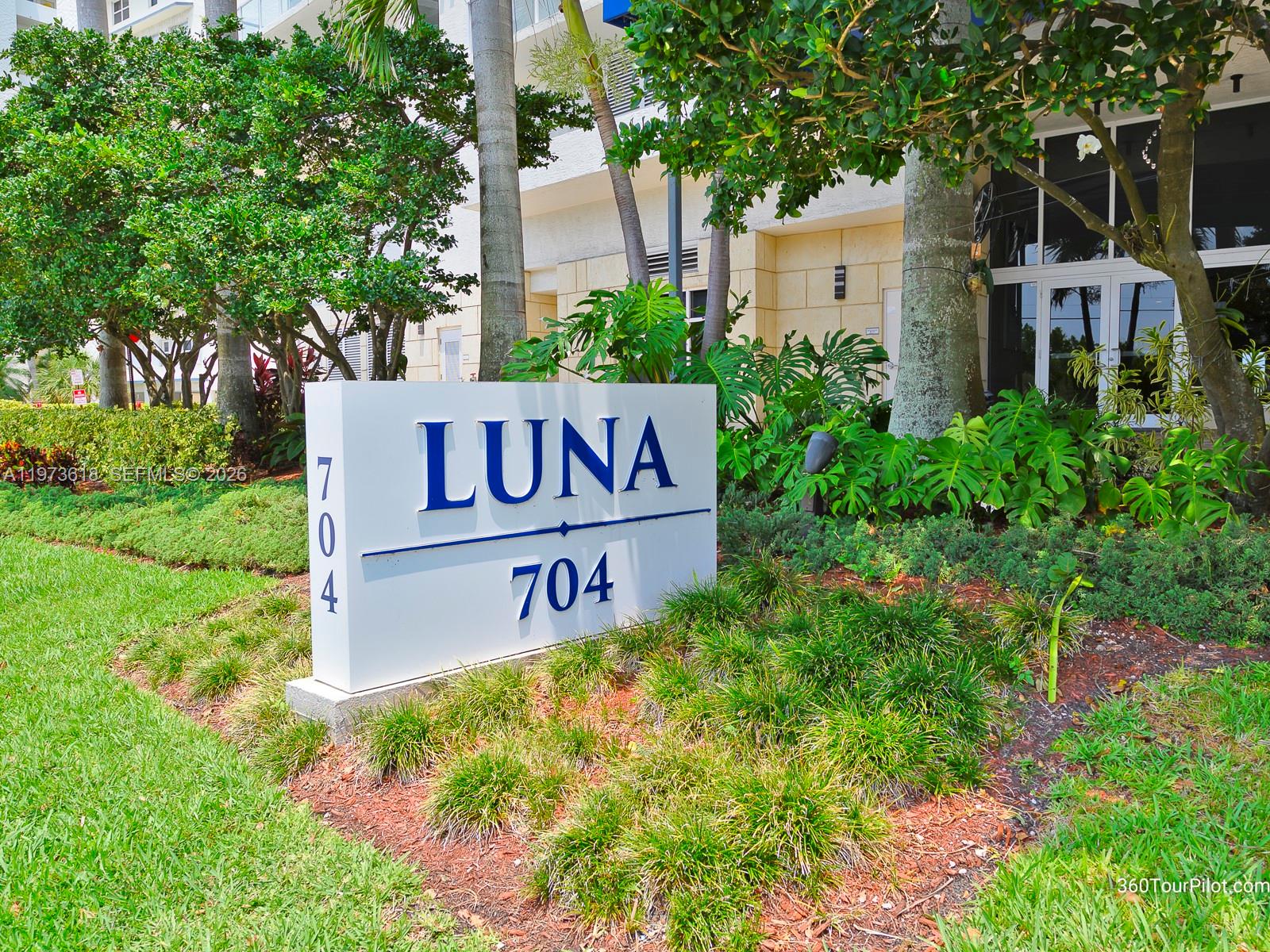 LUNA OCEAN RESIDENCES CON - Residential Lease