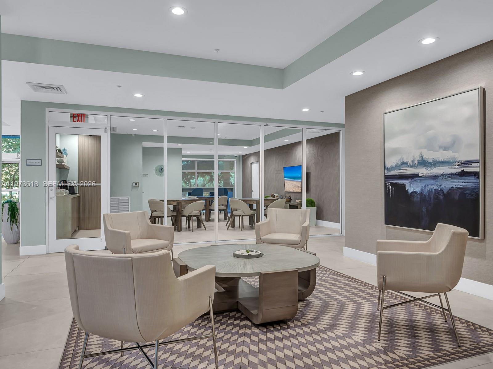 LUNA OCEAN RESIDENCES CON - Residential Lease