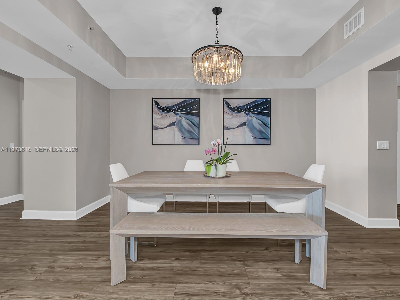 LUNA OCEAN RESIDENCES CON - Residential Lease