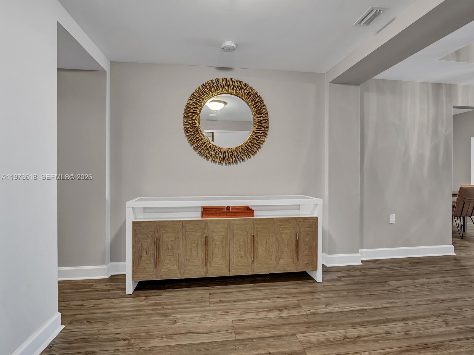 LUNA OCEAN RESIDENCES CON - Residential Lease