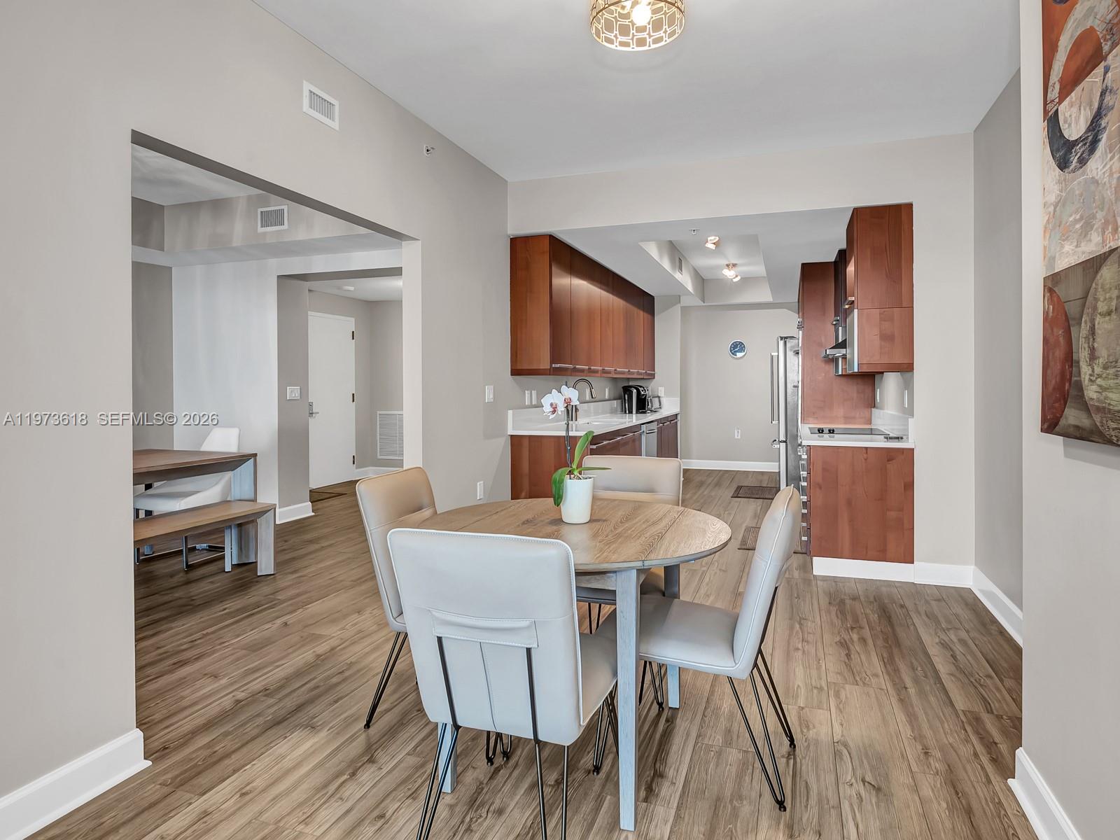 LUNA OCEAN RESIDENCES CON - Residential Lease