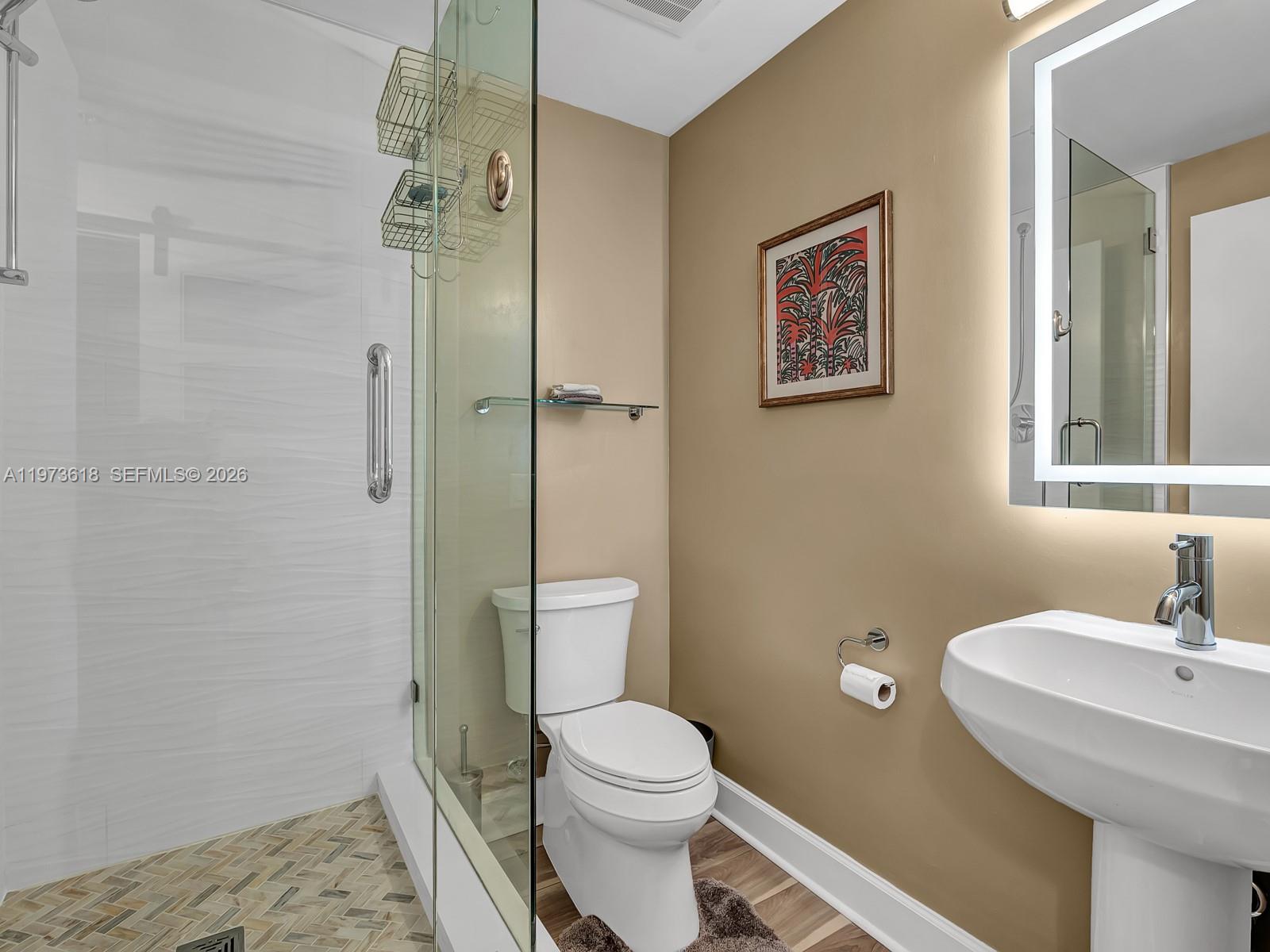 LUNA OCEAN RESIDENCES CON - Residential Lease