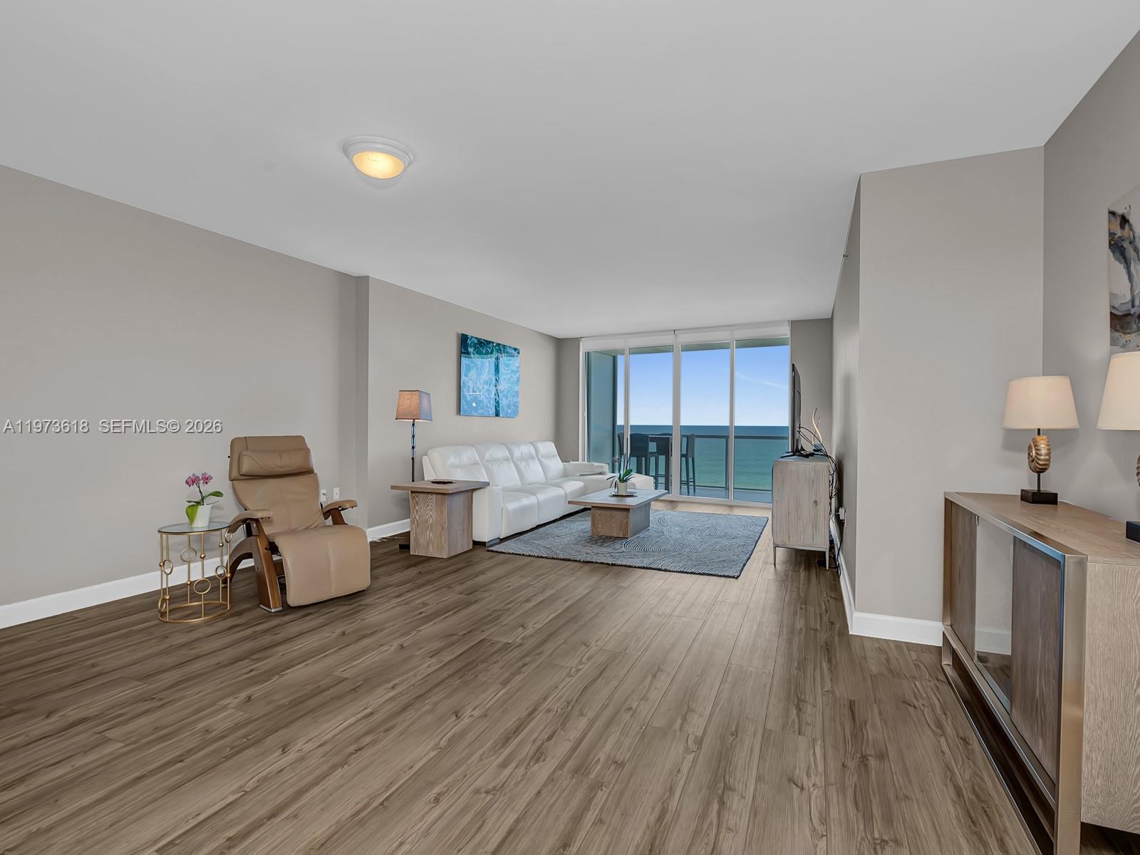 LUNA OCEAN RESIDENCES CON - Residential Lease