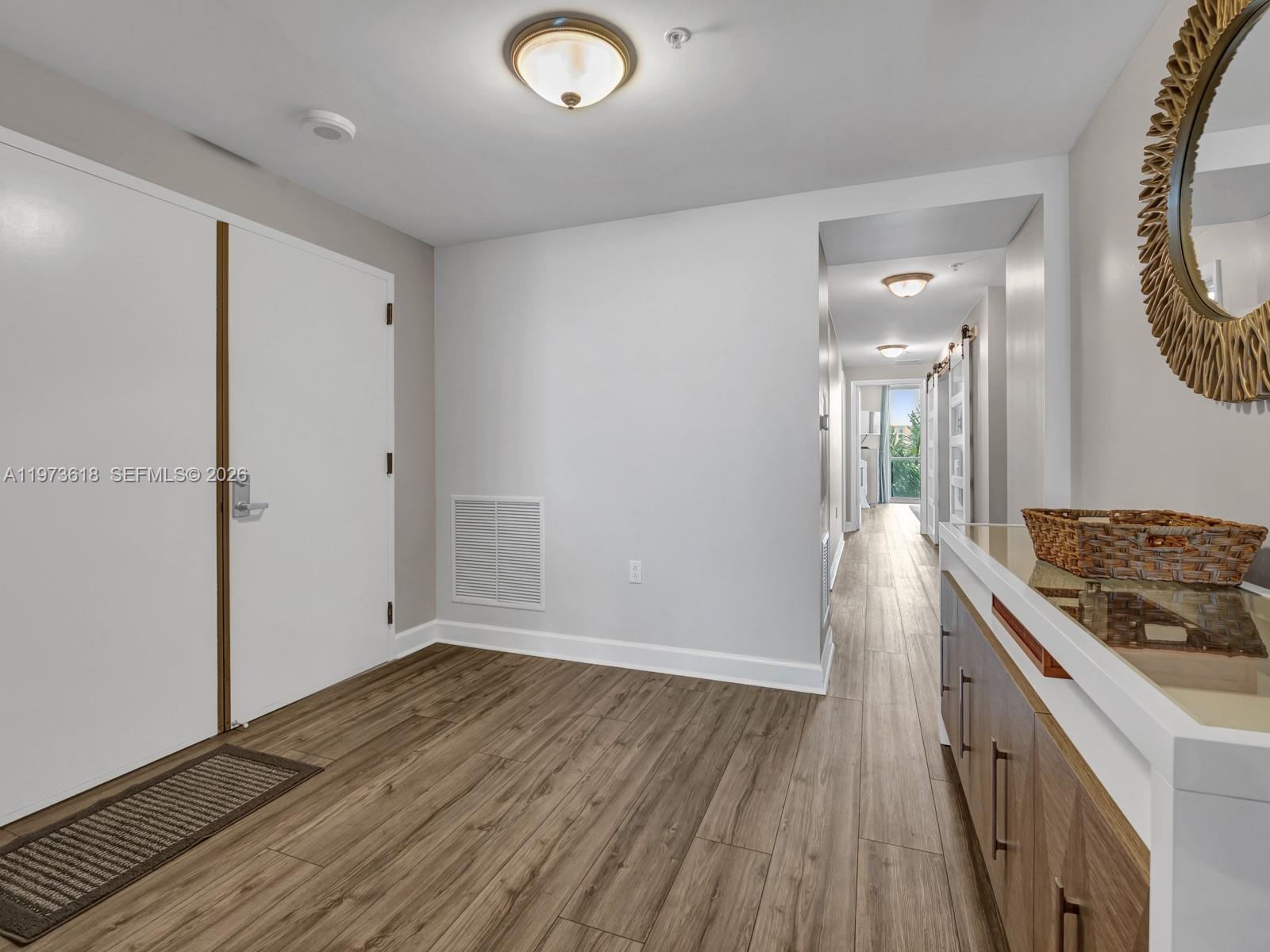 LUNA OCEAN RESIDENCES CON - Residential Lease