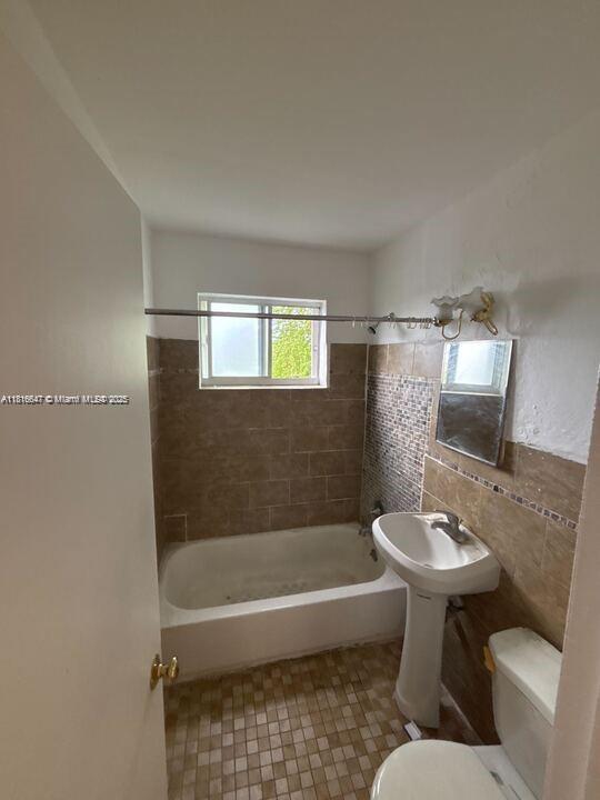 542 NW 8th St 12
