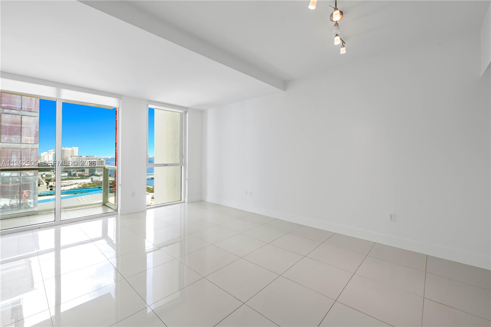 VIZCAYNE NORTH CONDO - Residential Lease