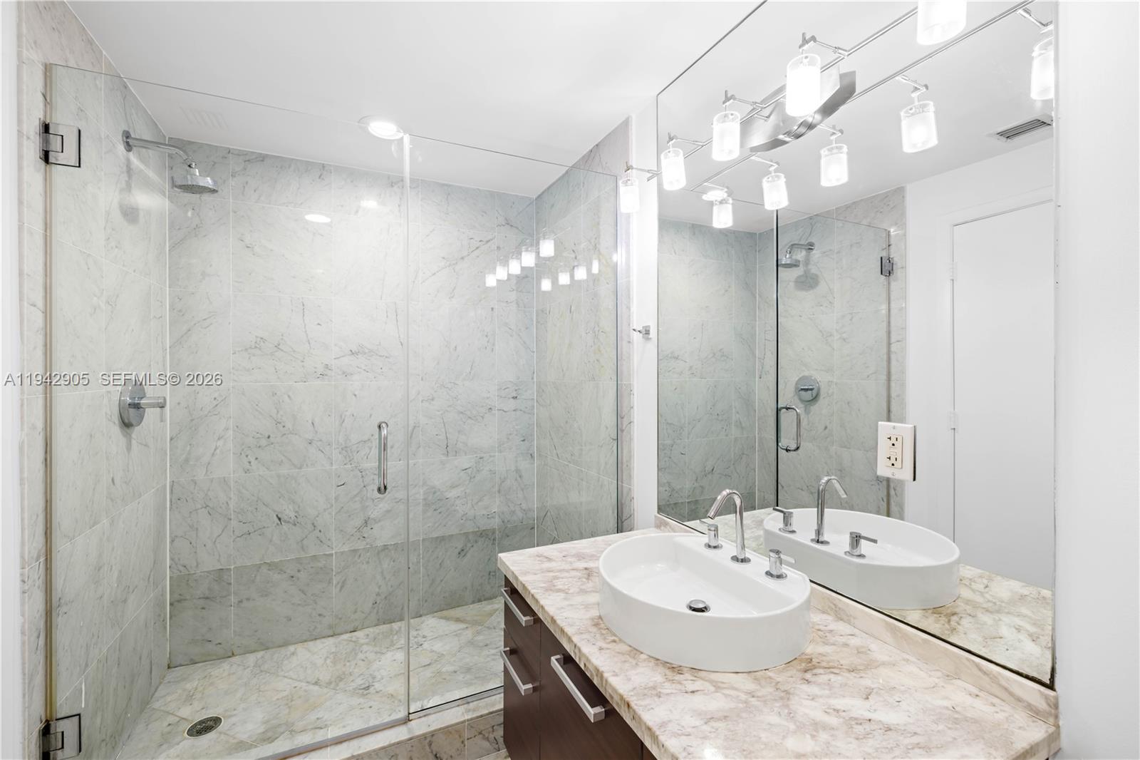 VIZCAYNE NORTH CONDO - Residential Lease