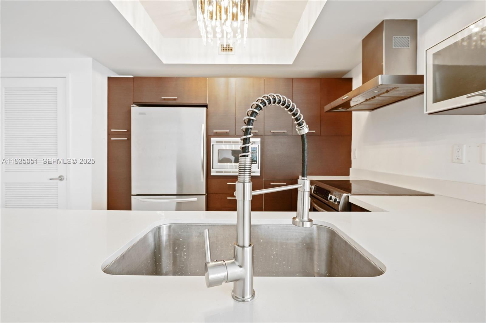 ST TROPEZ ON THE BAY II C - Residential