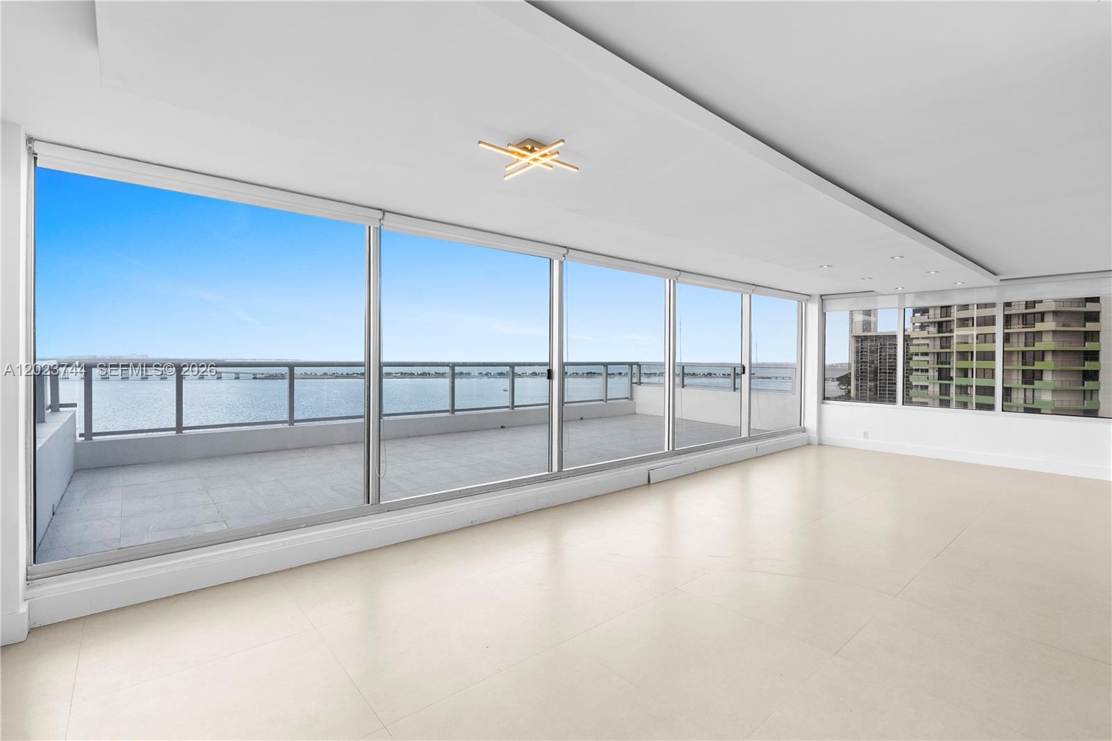 THE PALACE CONDO - Residential
