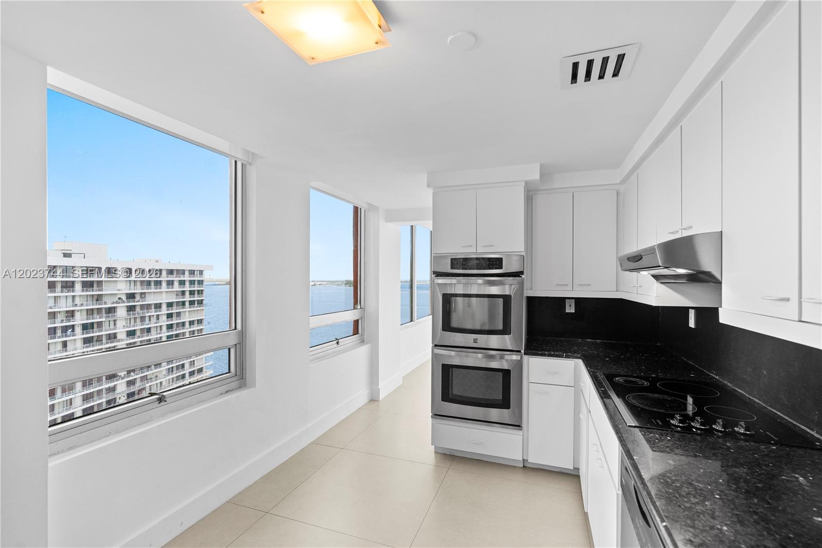 THE PALACE CONDO - Residential