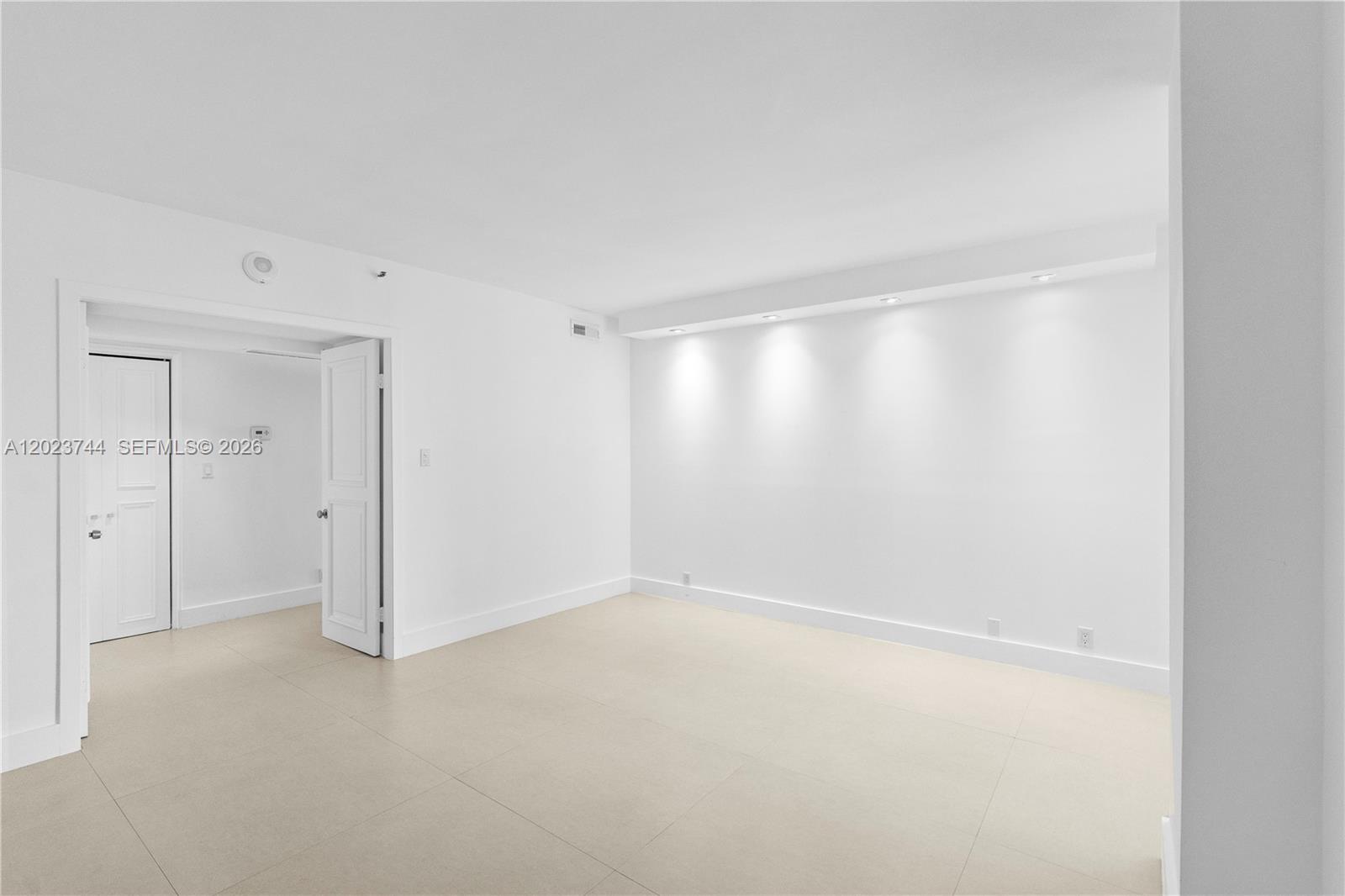 THE PALACE CONDO - Residential