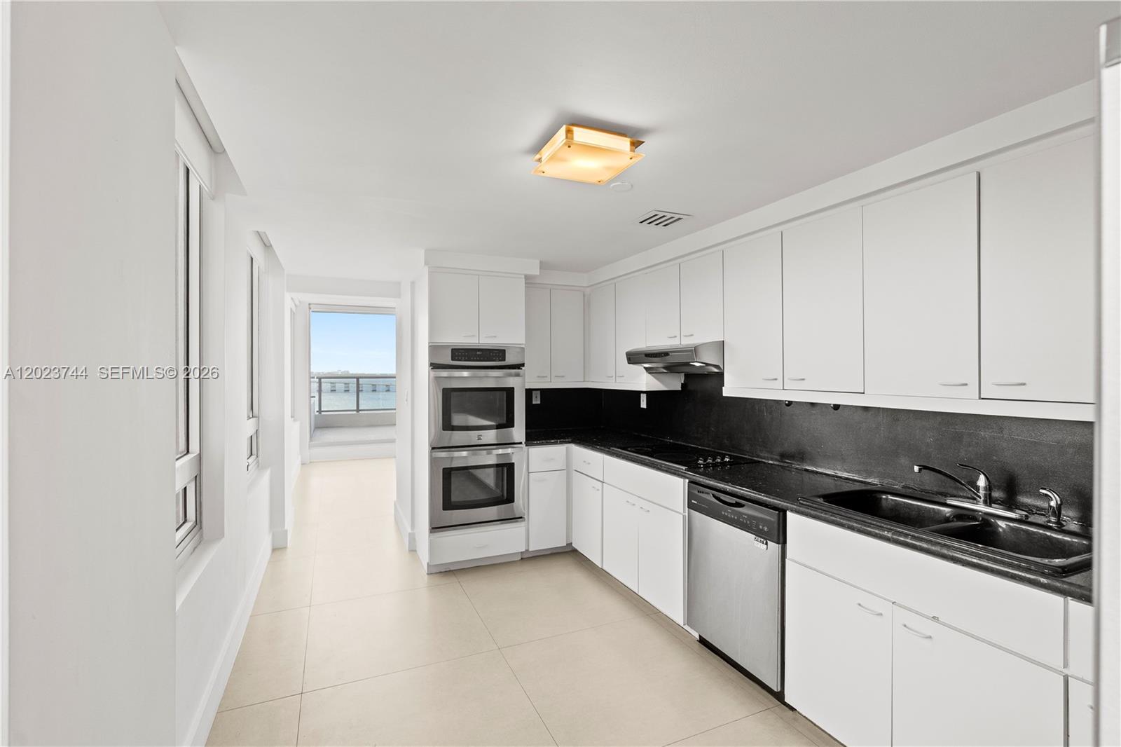 THE PALACE CONDO - Residential