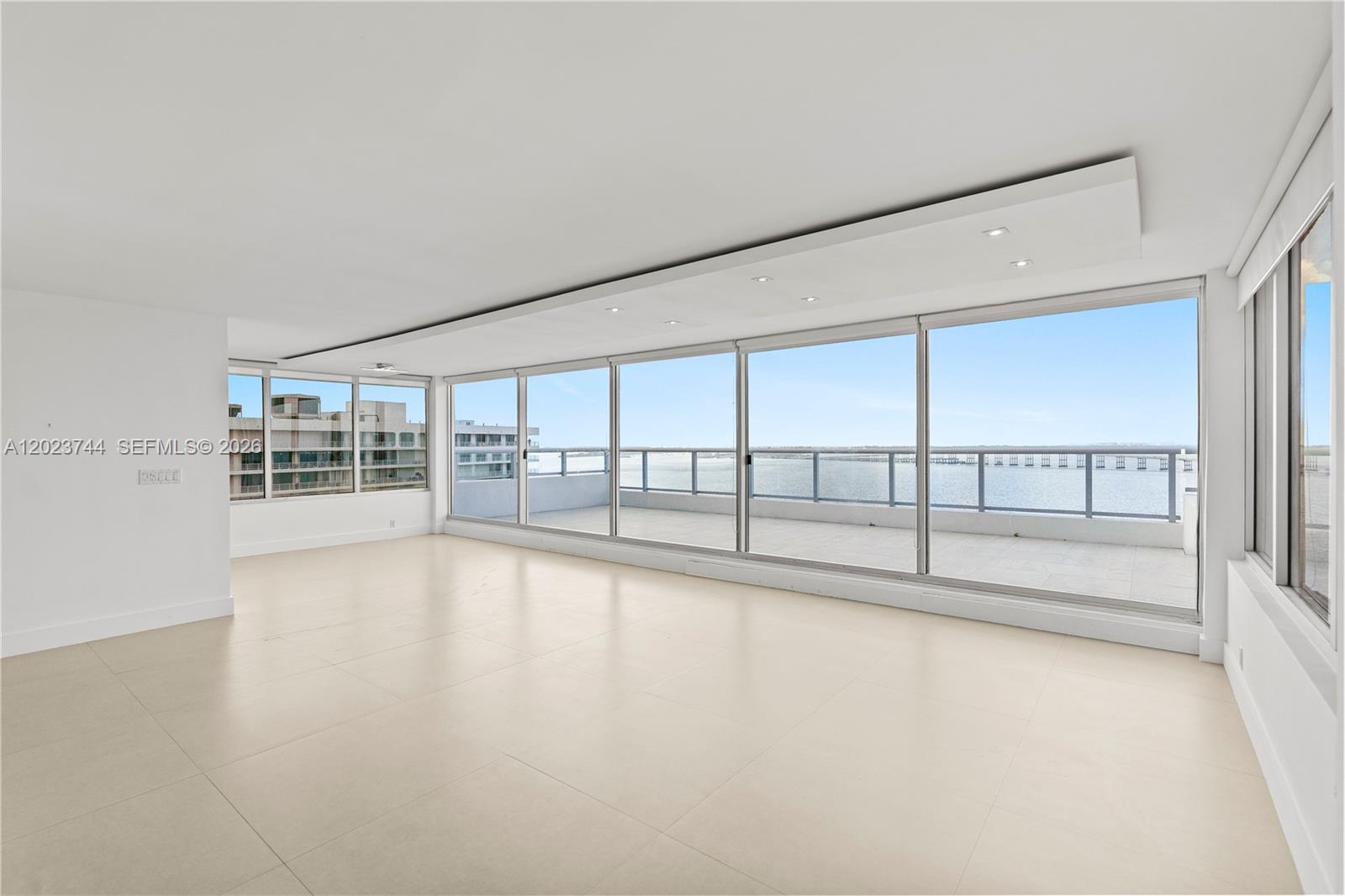 THE PALACE CONDO - Residential