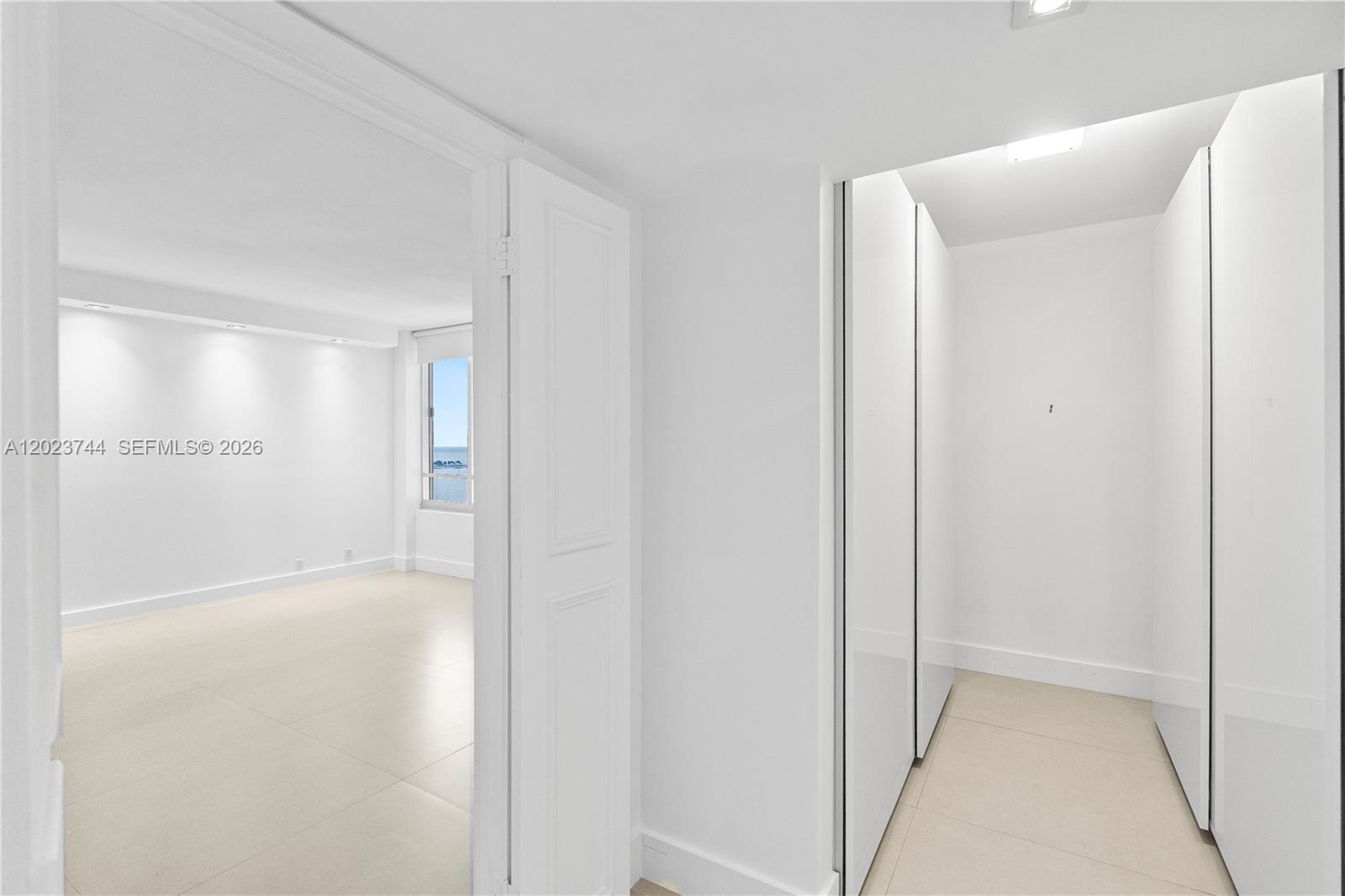 THE PALACE CONDO - Residential