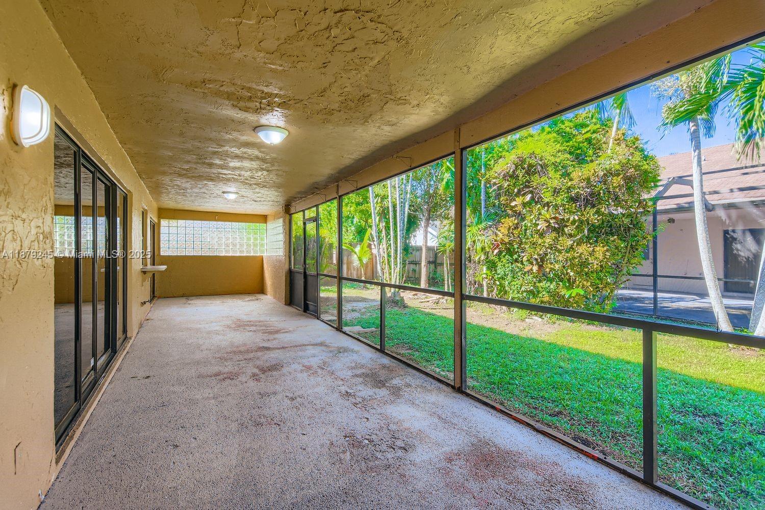 BOULEVARD WOODS NORTH - Residential