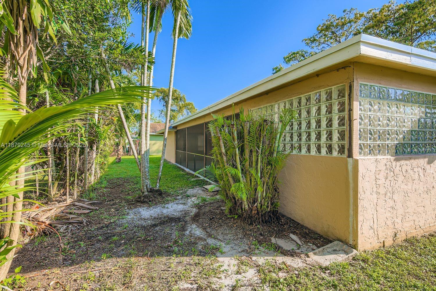 BOULEVARD WOODS NORTH - Residential