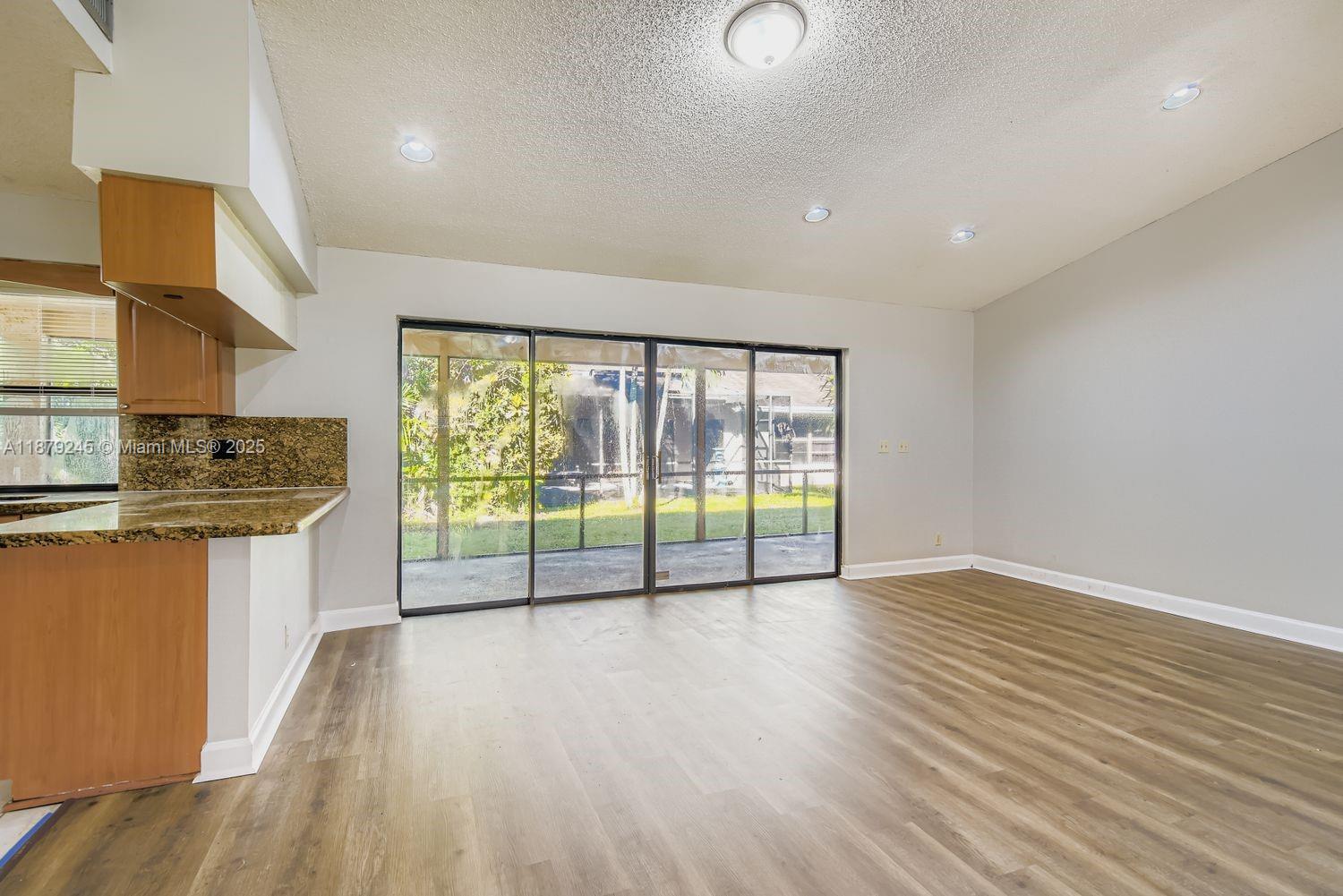 BOULEVARD WOODS NORTH - Residential