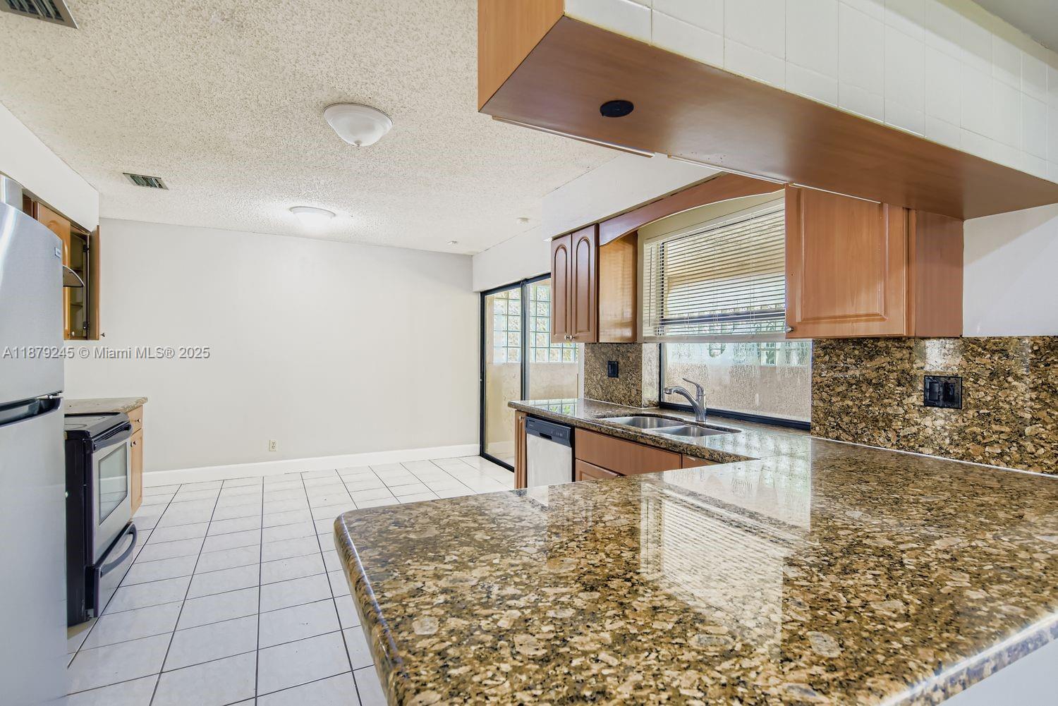 BOULEVARD WOODS NORTH - Residential