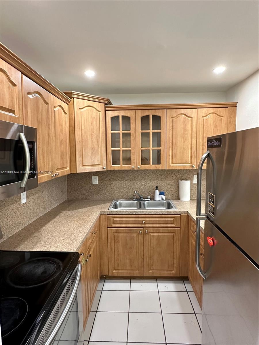 ST ANDREWS COURT CONDO - Residential