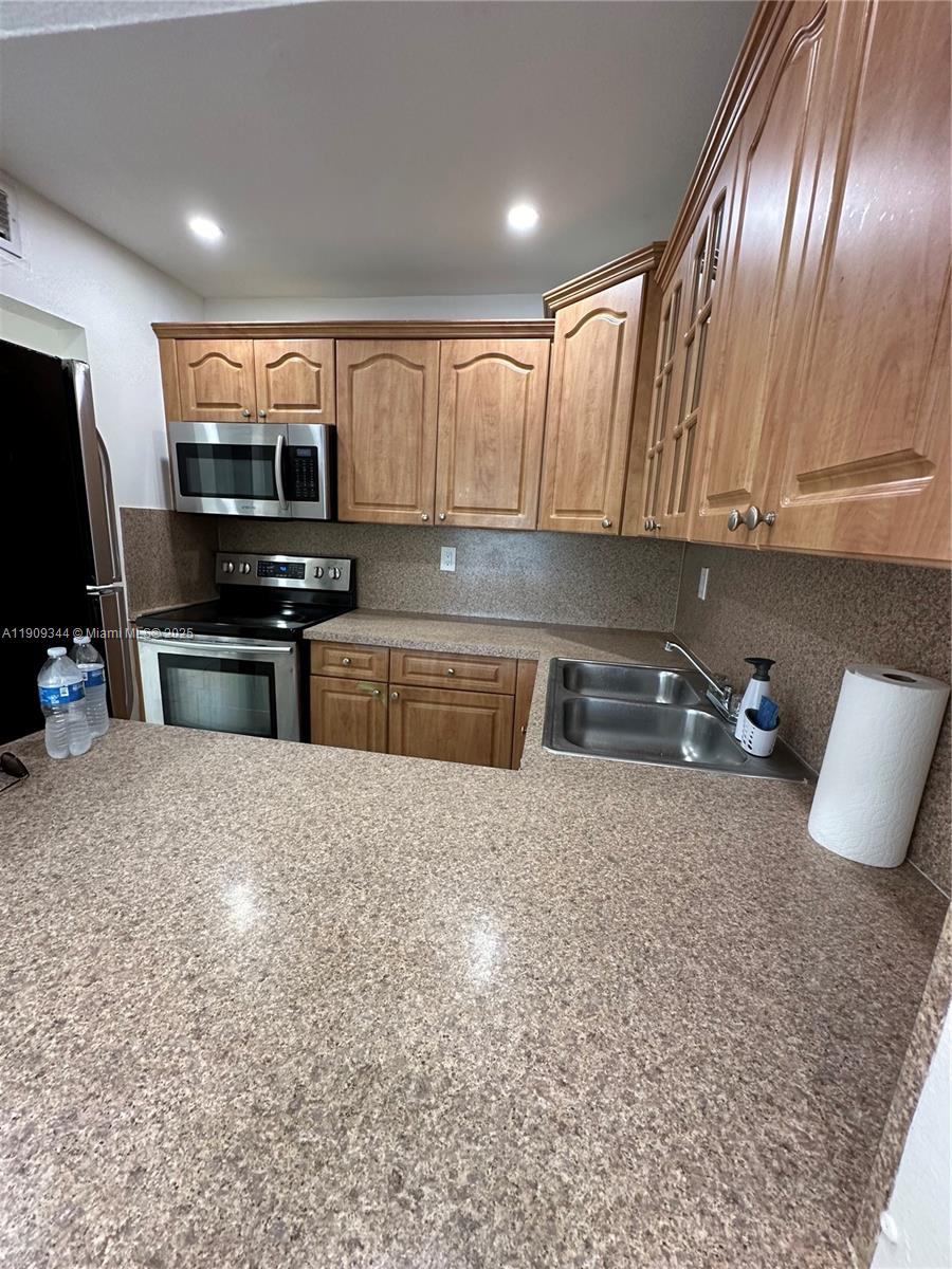 ST ANDREWS COURT CONDO - Residential