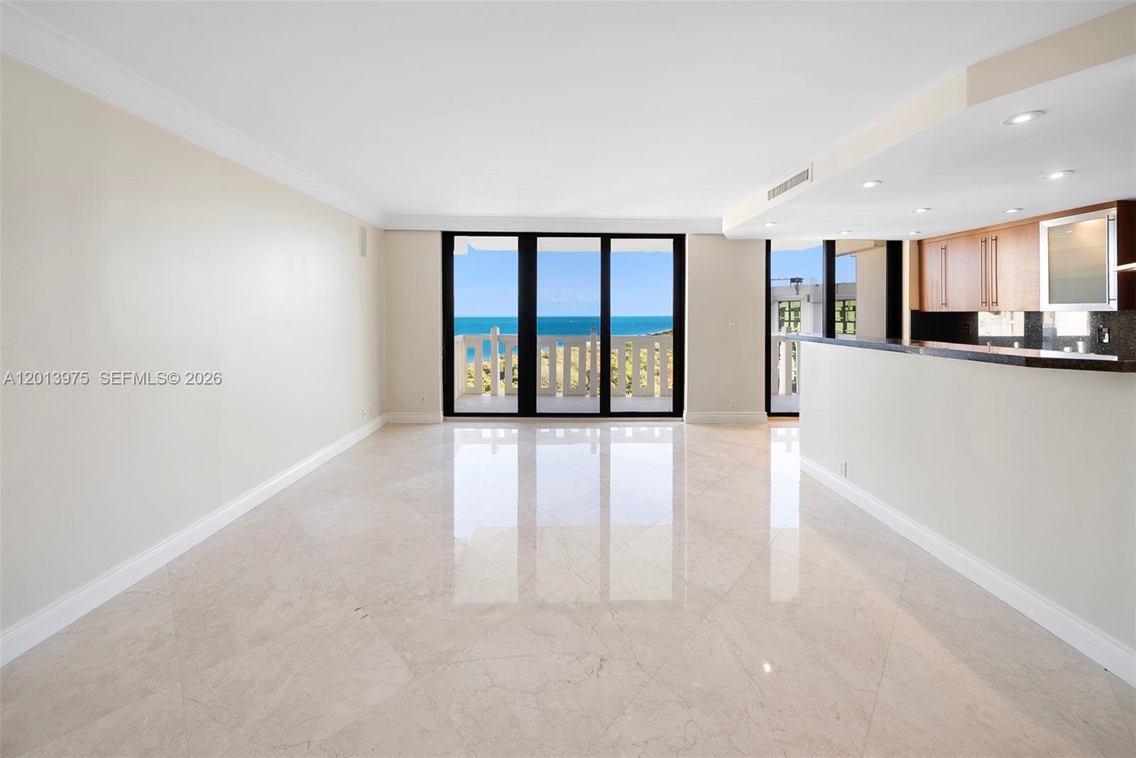 TOWERS OF KEY BISCAYNE CO - Residential