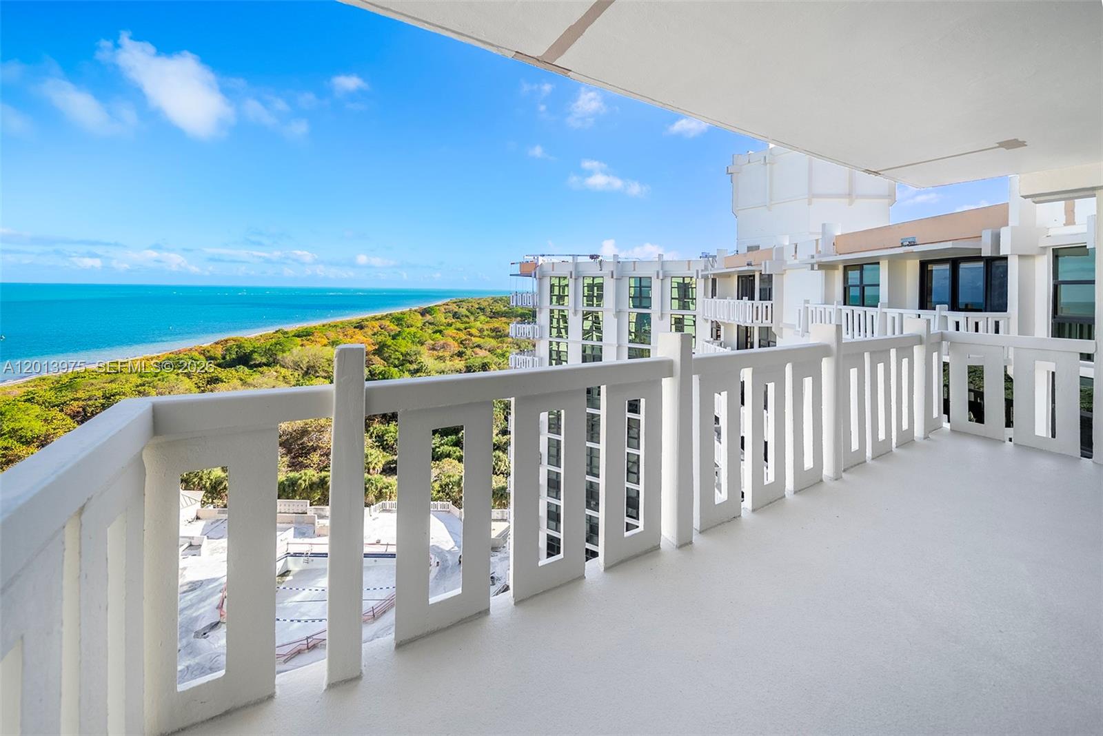 TOWERS OF KEY BISCAYNE CO - Residential