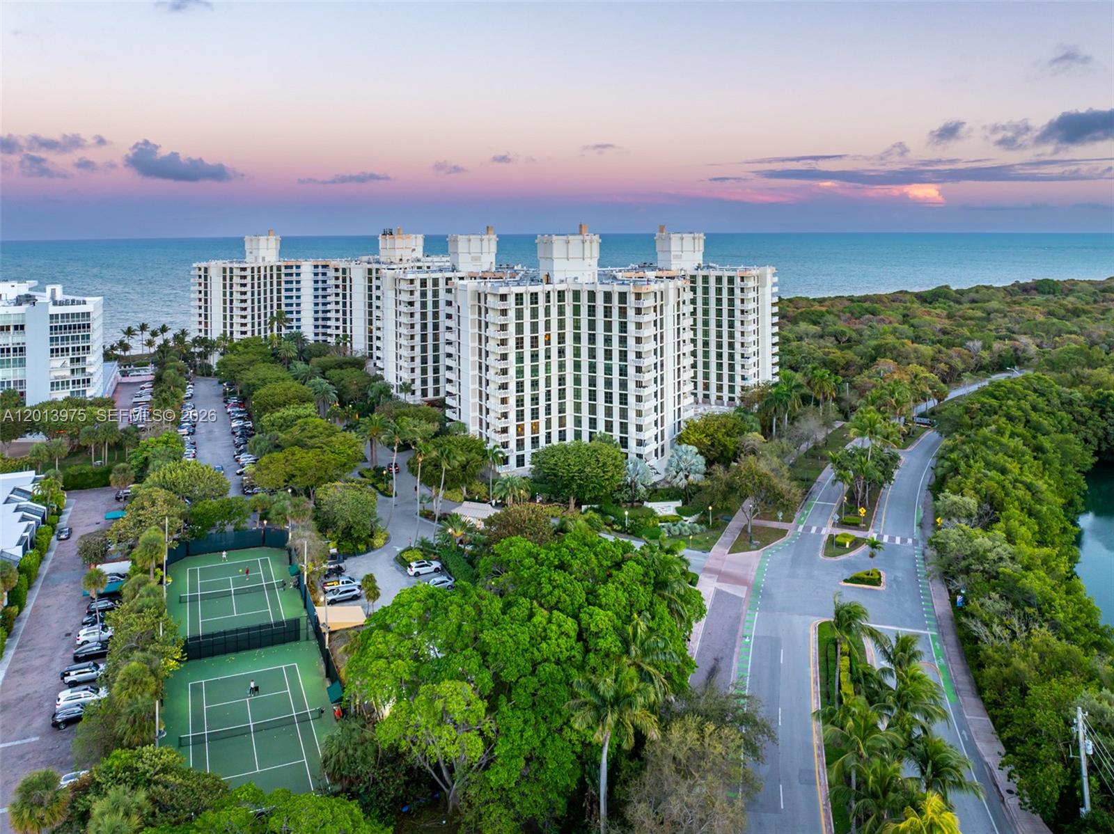 TOWERS OF KEY BISCAYNE CO - Residential