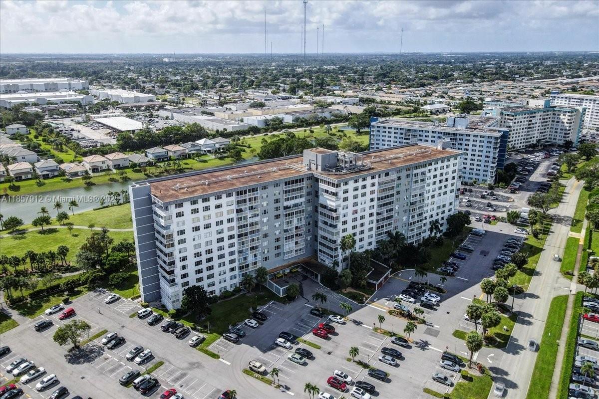 HILLCREST EAST NO 25 COND - Residential