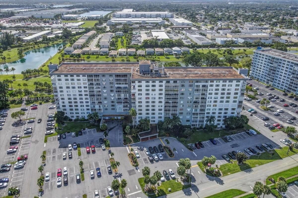 HILLCREST EAST NO 25 COND - Residential