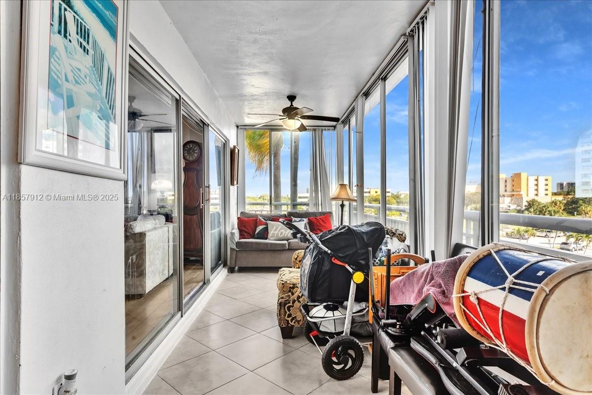 HILLCREST EAST NO 25 COND - Residential