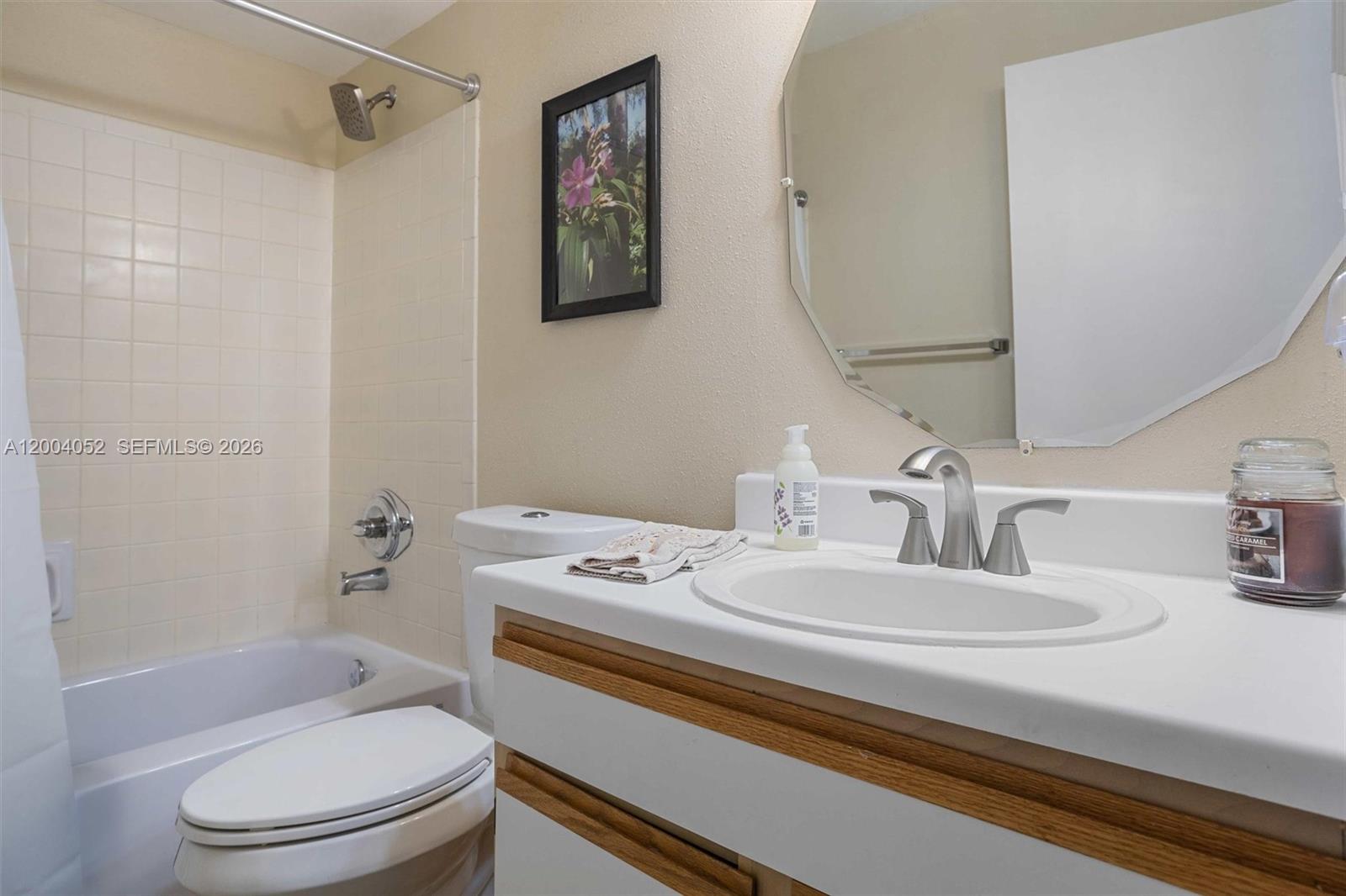 SAILBOAT POINTE CONDO - Residential Lease