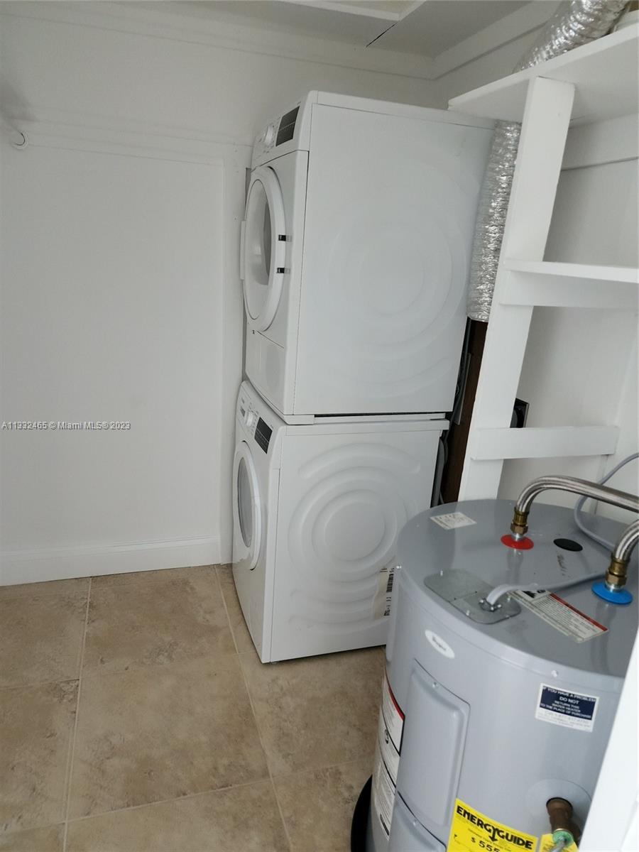 LORI-LYNN CONDO - Residential Lease