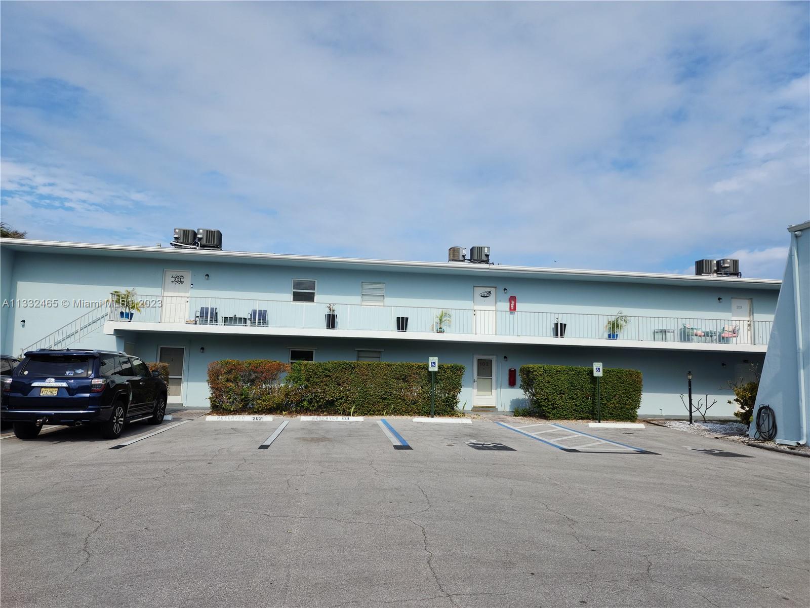 LORI-LYNN CONDO - Residential Lease