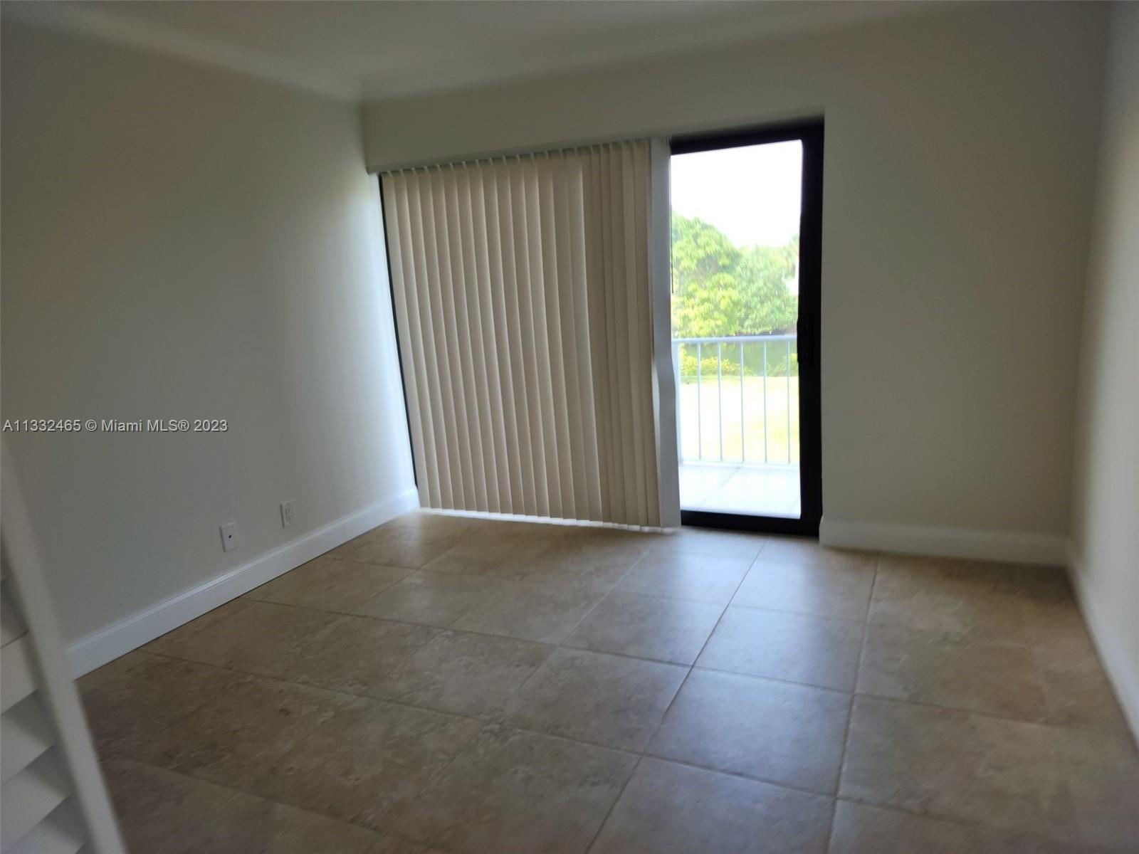 LORI-LYNN CONDO - Residential Lease