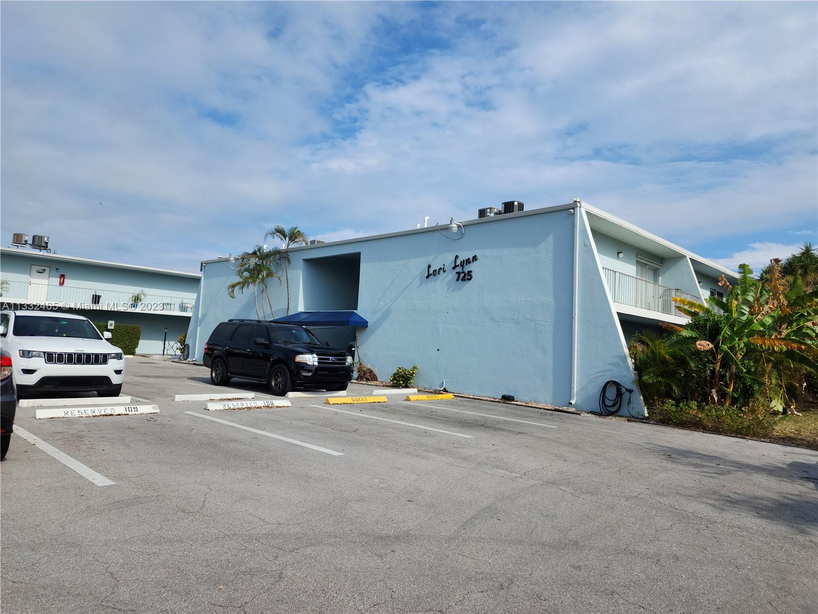 LORI-LYNN CONDO - Residential Lease