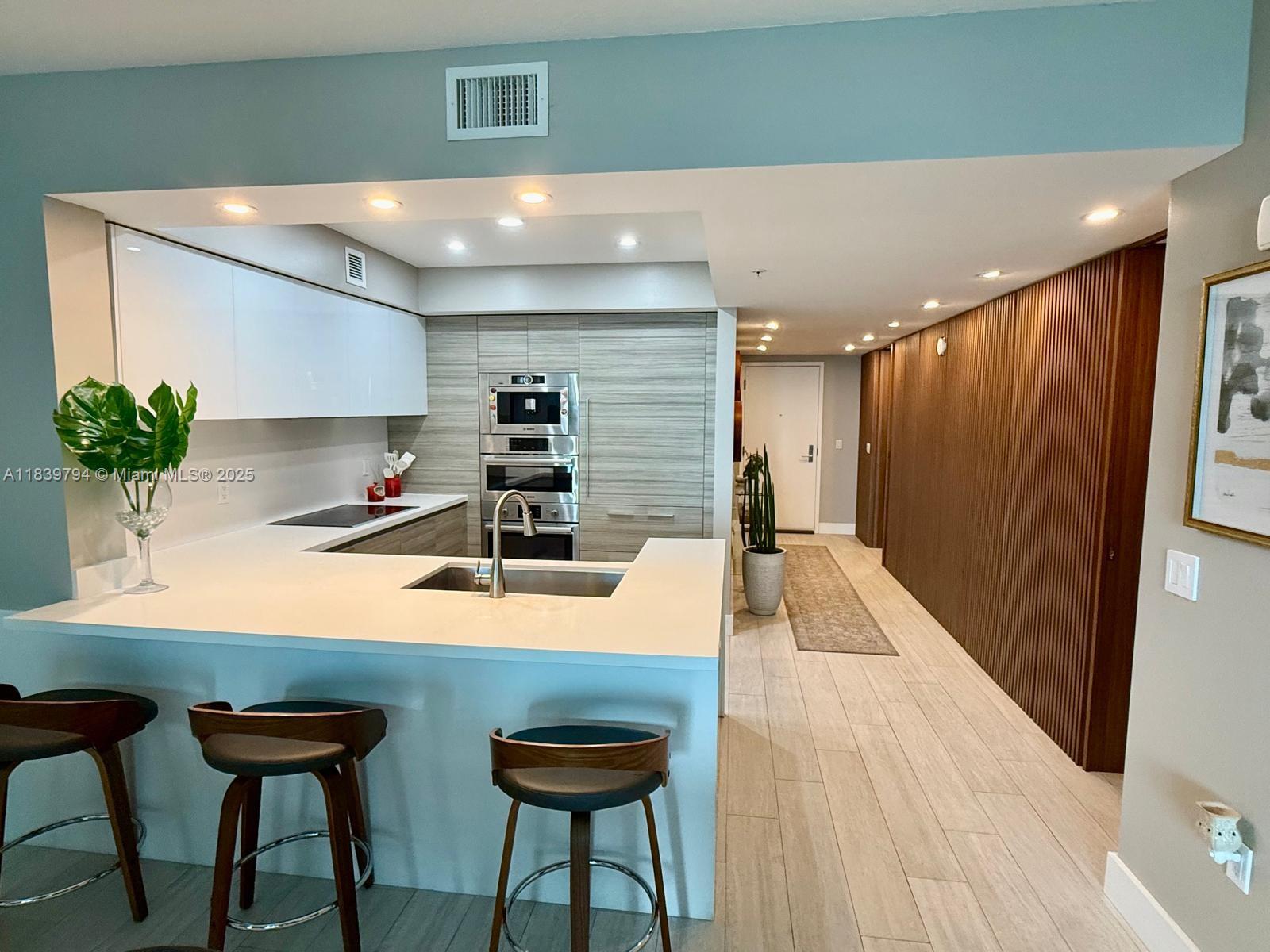 300 Sunny Isles Blvd 4-1806